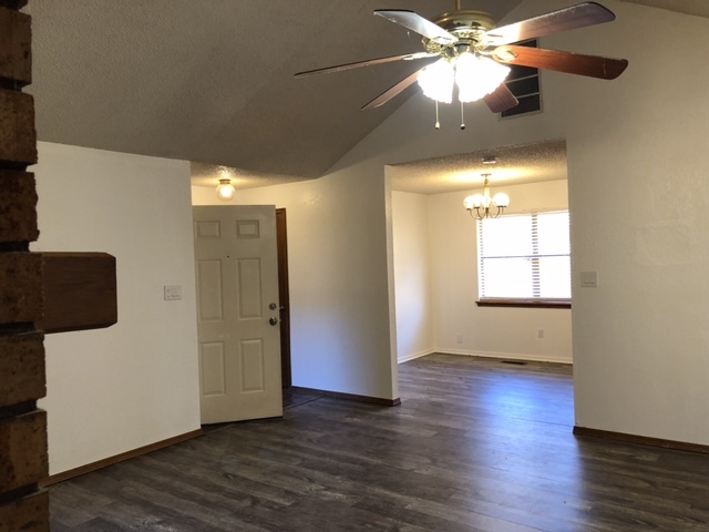 Living room, entrance and dining - 1804 Hillcrest Dr