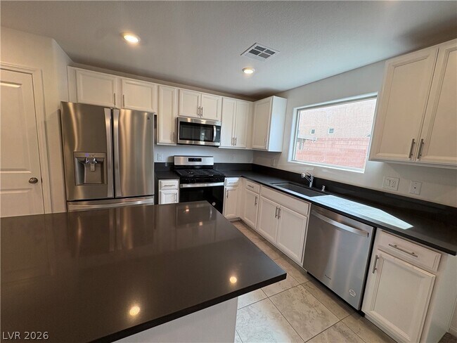 Foto del edificio - 5451 Barcola Ave