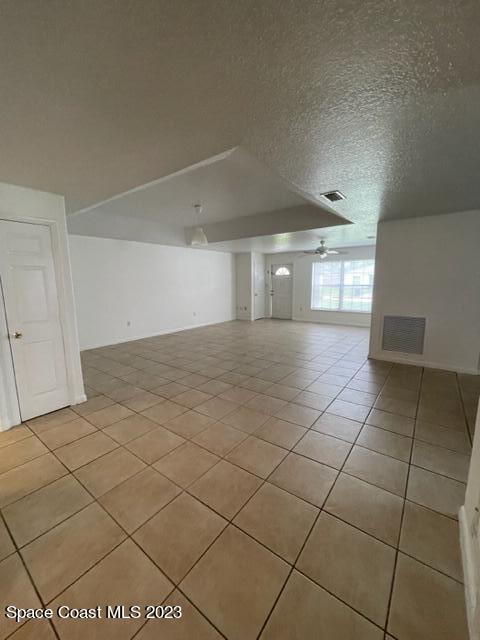 Foto del edificio - 828 Faull Dr