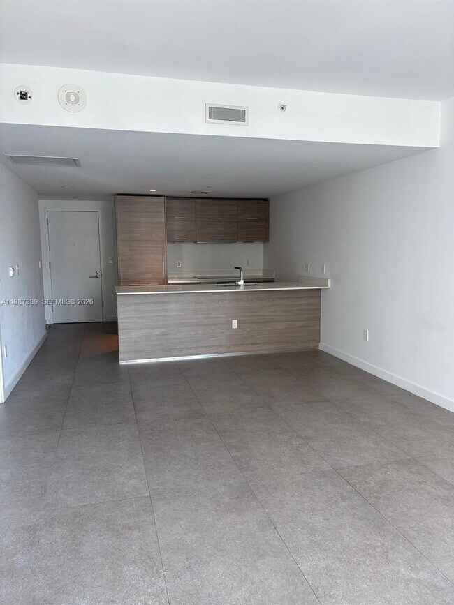 Building Photo - 1300 S Miami Ave