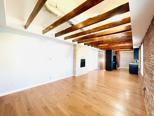 Building Photo - 4213 Butler St