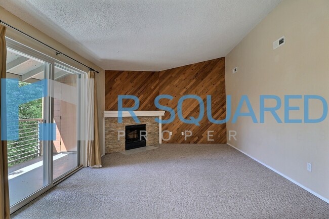 Building Photo - 12117 NE Bel Red Rd