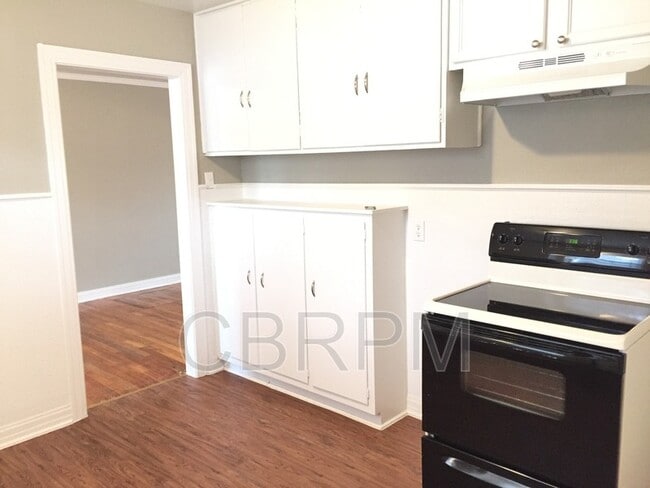 Building Photo - 2706 31st St