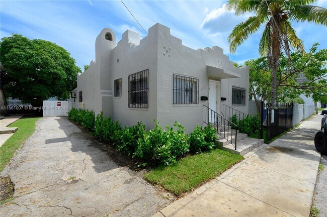 Building Photo - 8057 NE 1st Ave