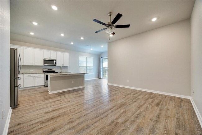 Building Photo - 628 Peace Pipe Way
