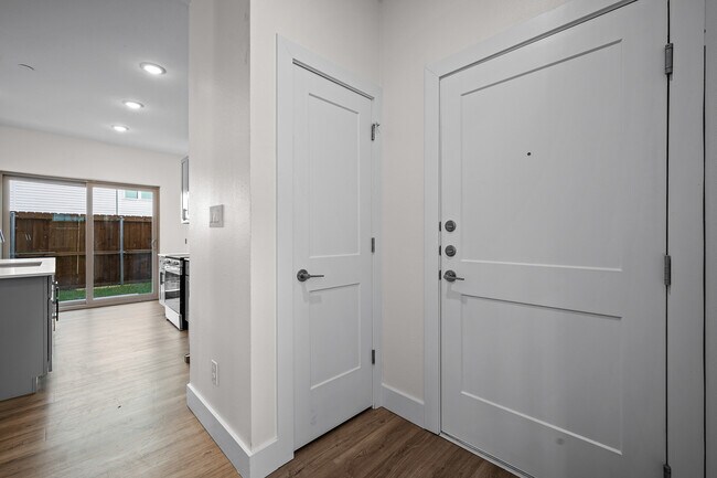 Foto del edificio - 2002 Lucille St