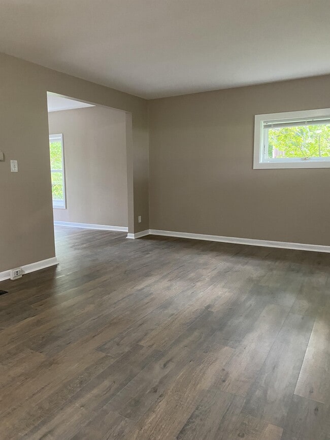 Building Photo - 109 Palisades Ln