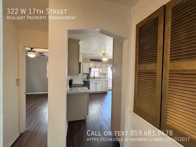 Building Photo - Single Family with Fenced in Patio Area