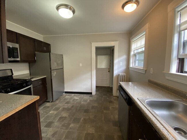 Foto del edificio - 136 Arlington St