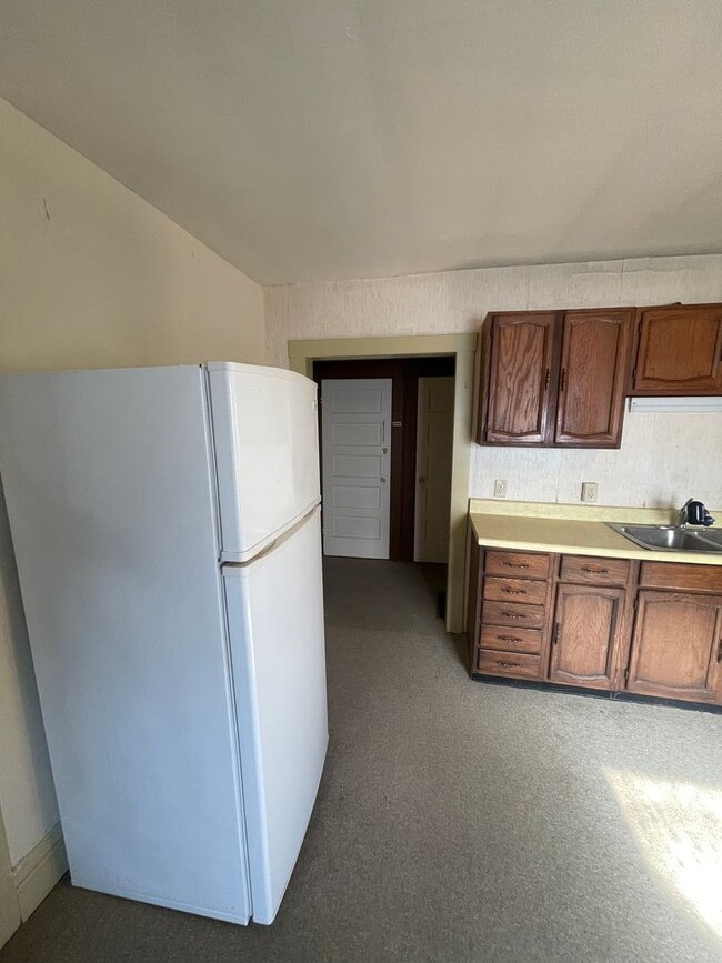 Building Photo - 723-723 1/2 South St