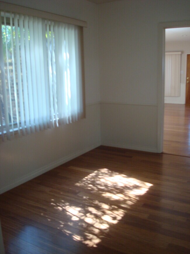 Foto del edificio - 4127 Ocana Ave