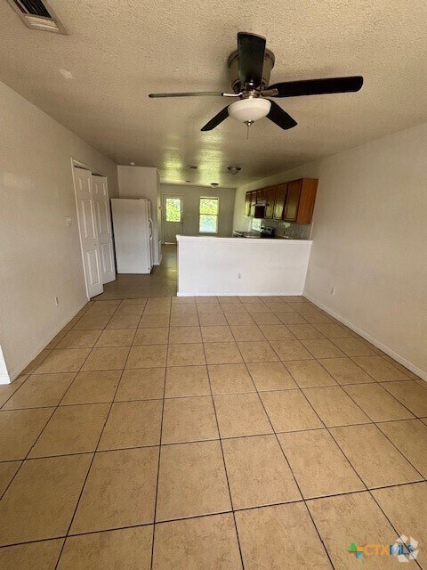 Building Photo - 3001 Cantabrian Dr