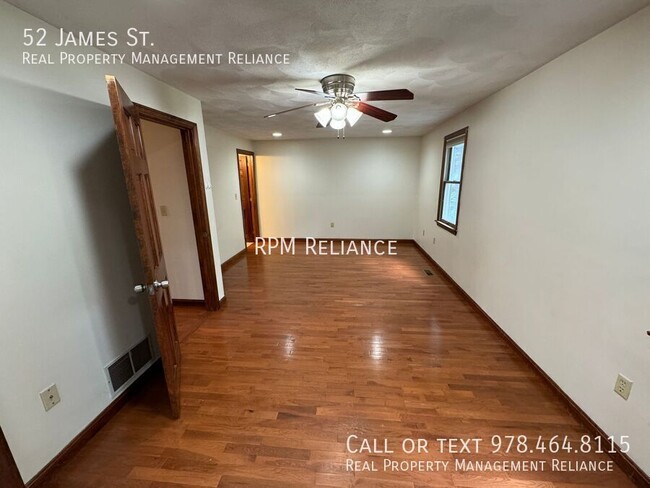 Building Photo - Charming 3BR/2BA Single-Family Home with F...