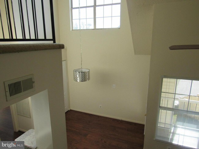 Foto del edificio - 14104 Yardarm Way