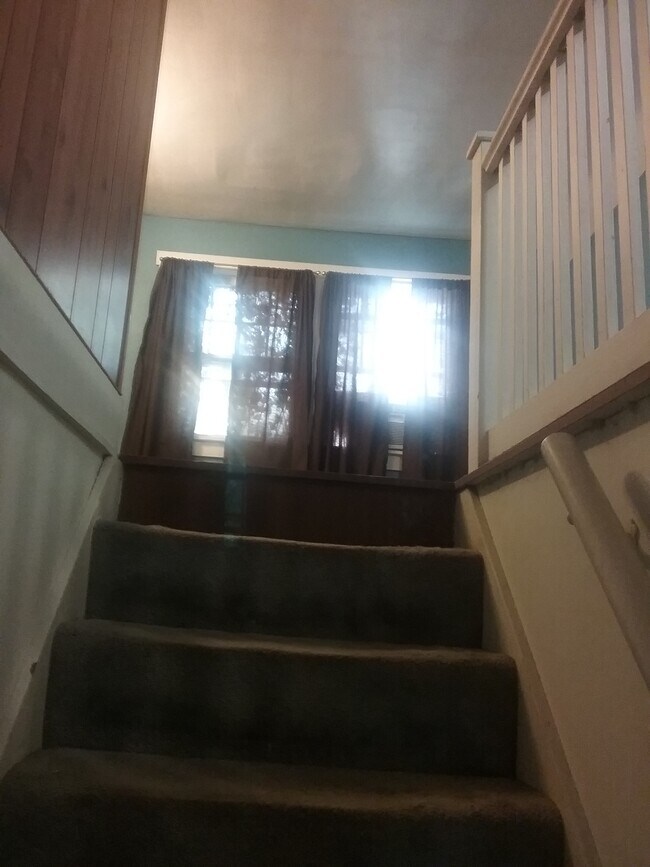 Foto del edificio - 532 Cornelia Ave