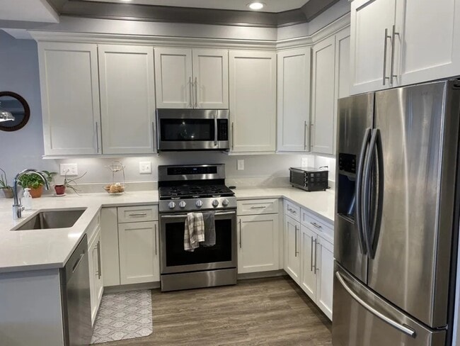 Building Photo - 18 Preble St