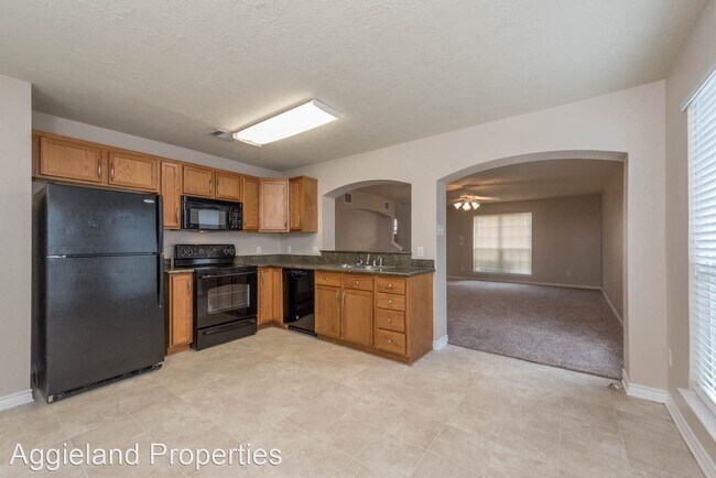Building Photo - 4 br, 3 bath House - 4061 Southern Trace