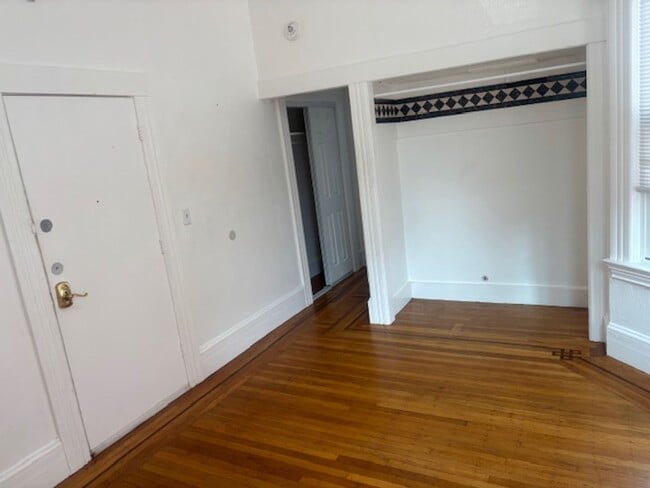 Building Photo - 1238 2nd Ave