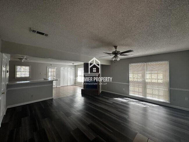 Foto del edificio - 3538 Bishops Gate Dr