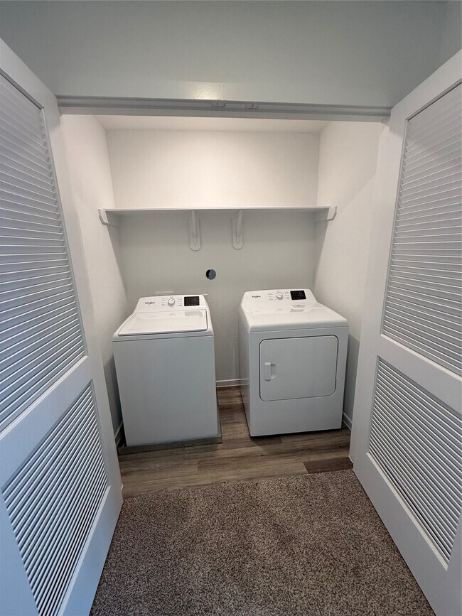 Foto del edificio - 807 Jubilee Dr