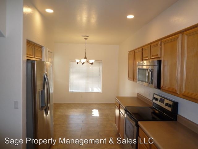 Foto del edificio - 3 br, 2 bath House - 1018 E. Susan Ln