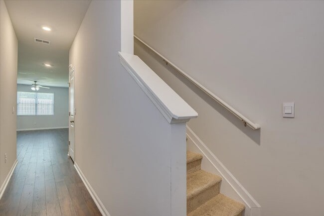 Building Photo - 846 Quaint Parish Cir