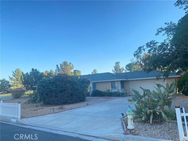 Building Photo - 15191 Blue Grass Dr