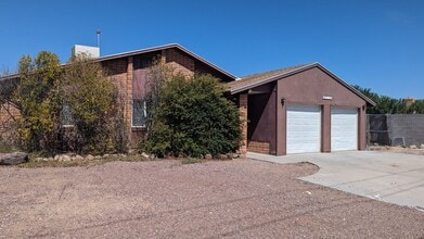 Building Photo - 6801 N Camino De La Tierra