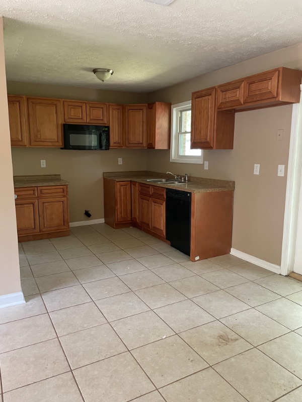Building Photo - 3709 Ripple Creek Dr