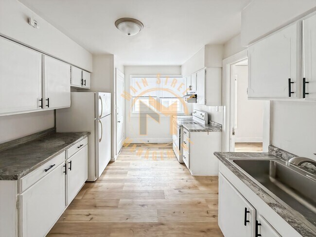 Foto del edificio - 1311 Madison St