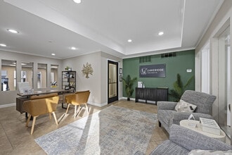 Building Photo - Lakeridge Heights
