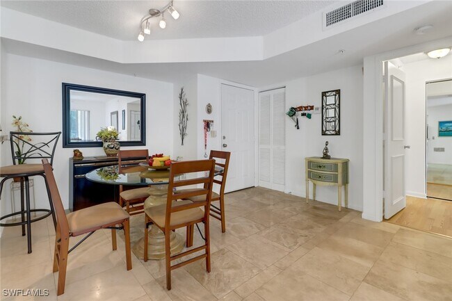 Foto del edificio - 1180 Wildwood Lakes Blvd