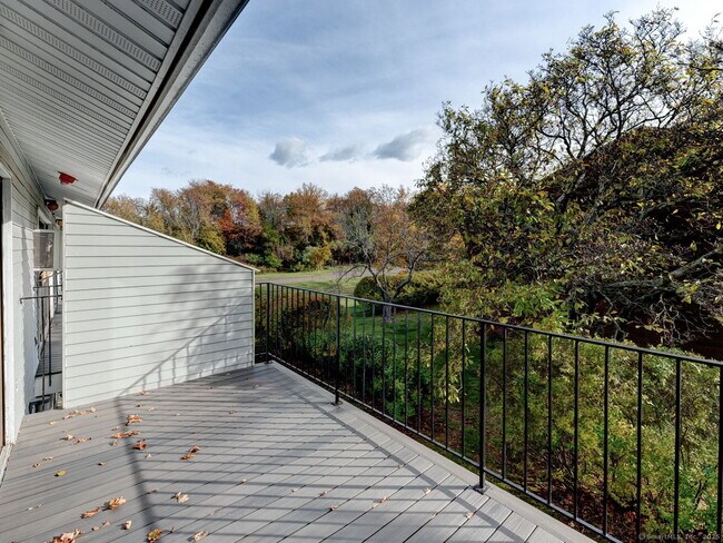 Foto del edificio - 105 Florence Rd