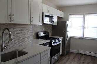 Building Photo - 509 7th St
