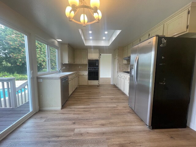 Building Photo - Lovely La Costa 4 Bedroom Home On Quiet Cul-De-Sac