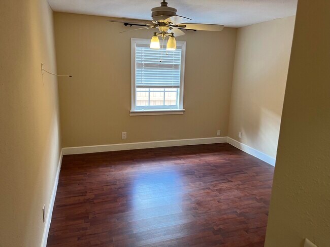 Foto del edificio - 3864 92nd Ln N