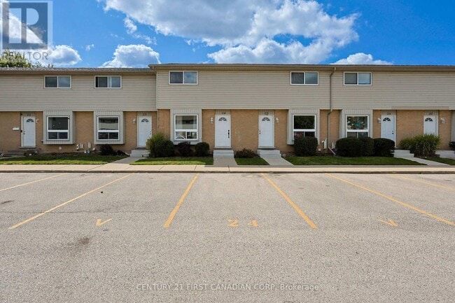 Photo du bâtiment - 577-577 Third St