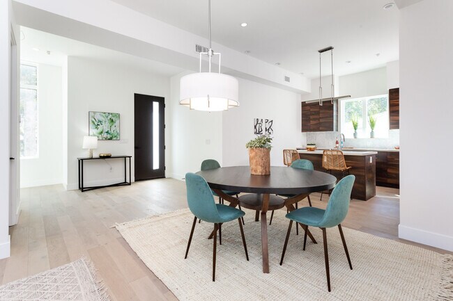 Building Photo - 4236 Sawtelle Blvd