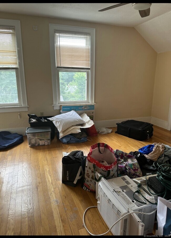 Building Photo - 451 Circular Ave