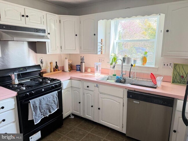 Foto del edificio - 2101 N Nottingham St