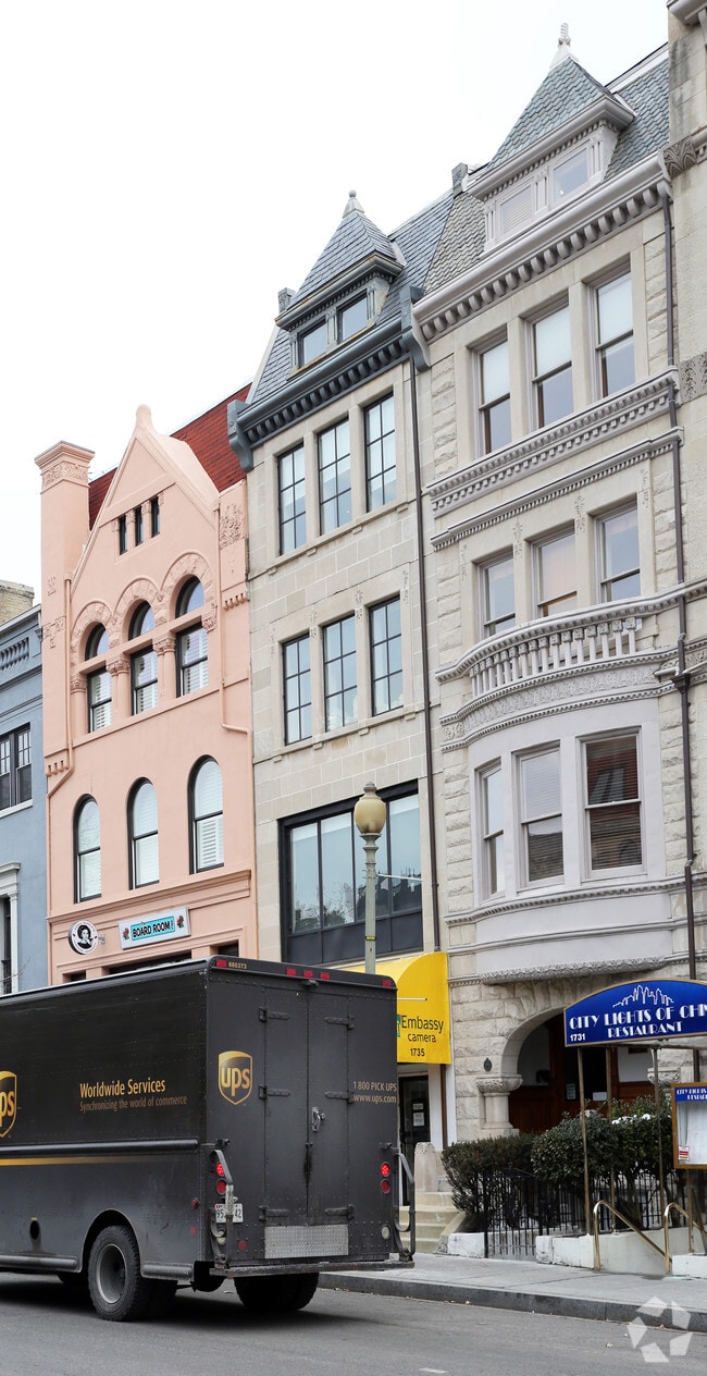 Building Photo - 1735 Connecticut Ave NW