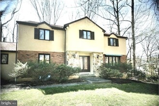 Building Photo - 1120 Cymry Dr