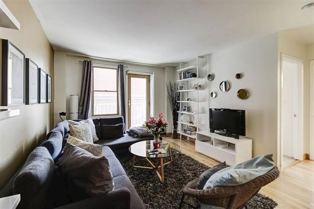 Foto del edificio - 242 Barrow St