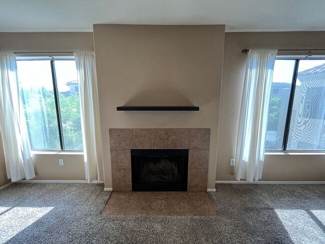 Building Photo - READY TO VIEW NOW! Beautiful 3 Bed 2 Bath ...