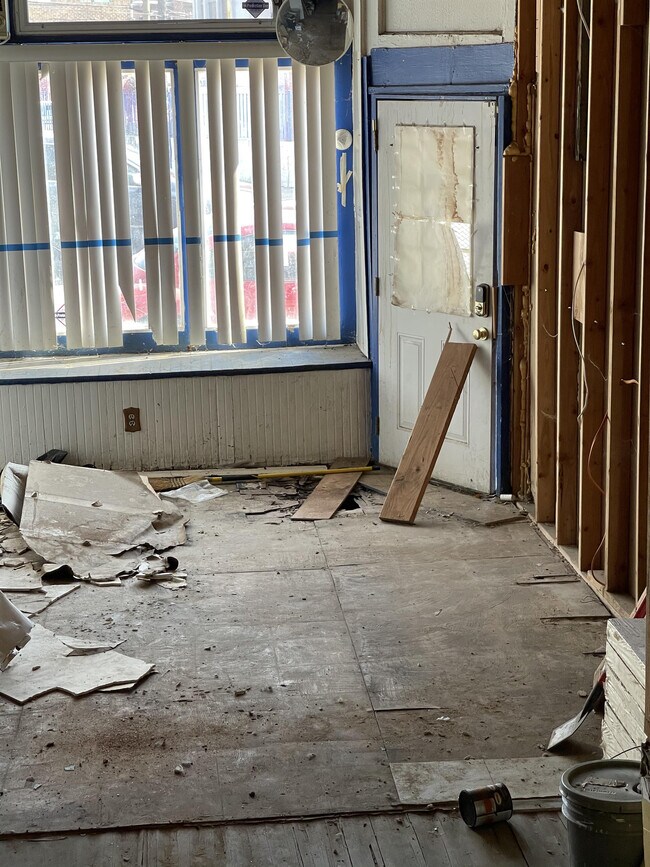 1249 E Chelten Ave Unit Store Front, Philadelphia, PA 19138 Room for