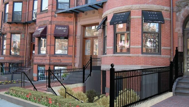 Building Photo - 220 Newbury St