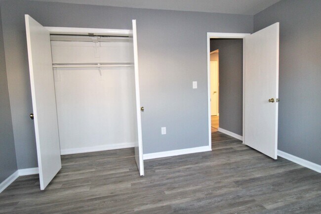 Building Photo - 288 Grace Ave