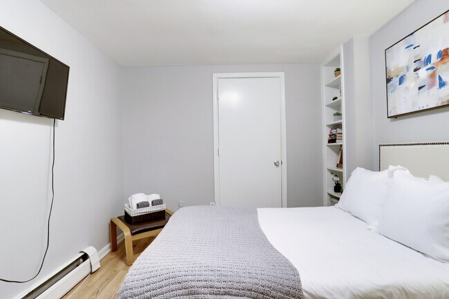 Foto del edificio - 1105 E St SE