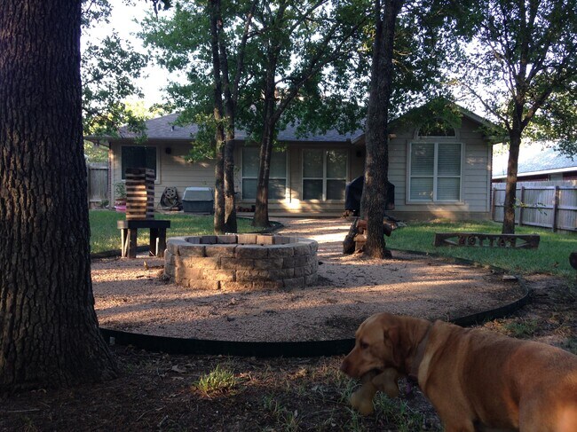Building Photo - 2018 Kimmy Dr