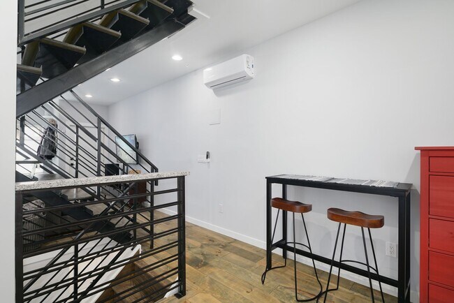 Foto del edificio - Four Bed Olde Kensington/Fishtown Home